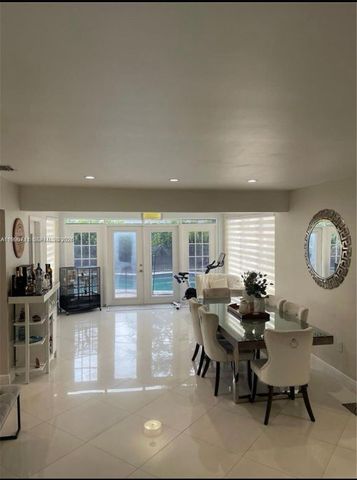 7651 NW 14th St 7651, Pembroke Pines, FL 33024