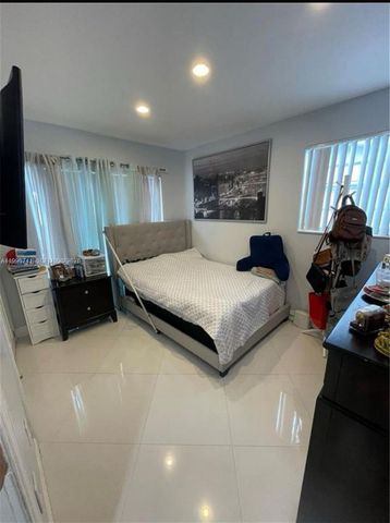 7651 NW 14th St 7651, Pembroke Pines, FL 33024