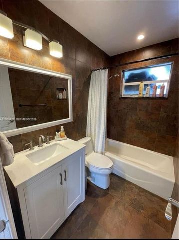 7651 NW 14th St 7651, Pembroke Pines, FL 33024