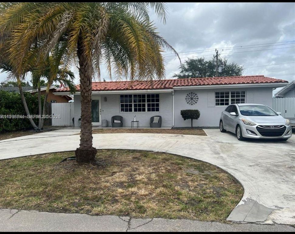 7651 NW 14th St 7651, Pembroke Pines, FL 33024