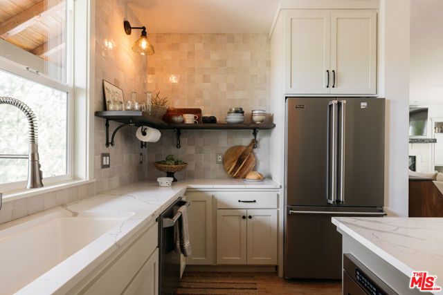 958 Lucerne Lane, Lake Arrowhead, CA 92352