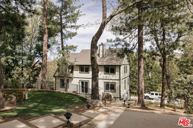 958 Lucerne Lane, Lake Arrowhead, CA 92352