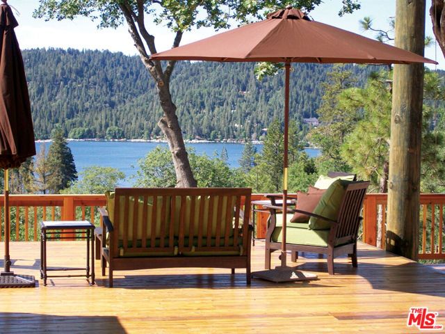 958 Lucerne Lane, Lake Arrowhead, CA 92352