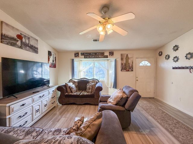 151 El Verano Way, Merced, CA 95340