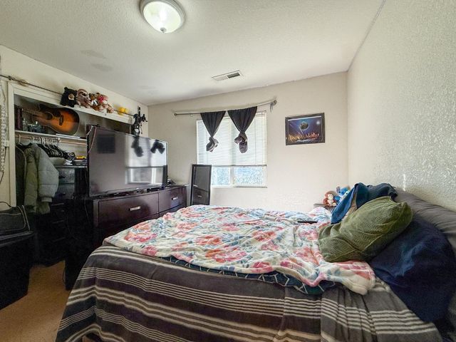 151 El Verano Way, Merced, CA 95340