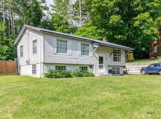 48 Carriage Hill Road, Brattleboro, VT 05301