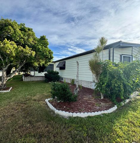1 Grande Camino Court, Fort Pierce, FL 34951