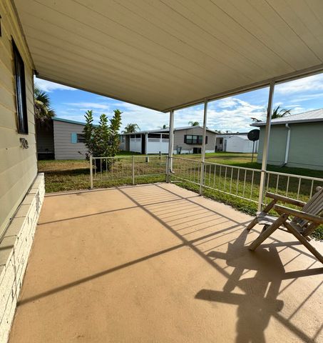 1 Grande Camino Court, Fort Pierce, FL 34951
