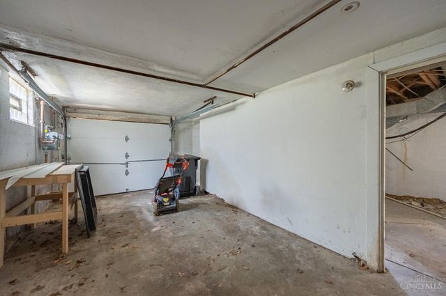 5866 Kennedy Avenue, Cincinnati, OH 45213
