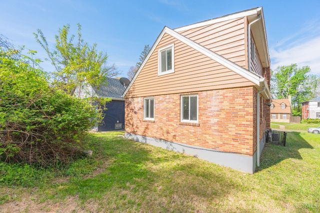 5866 Kennedy Avenue, Cincinnati, OH 45213