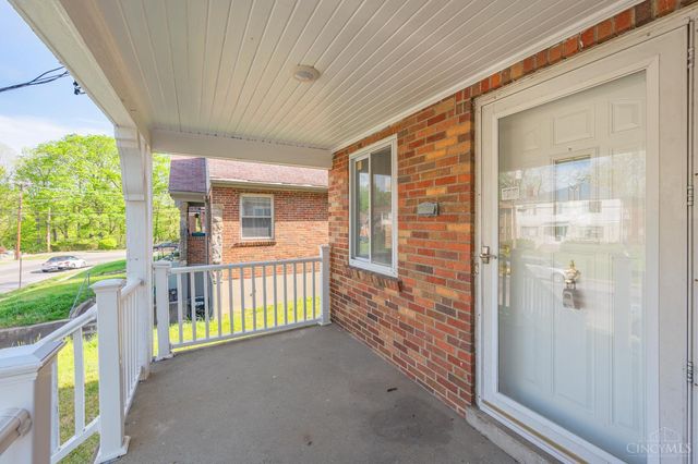5866 Kennedy Avenue, Cincinnati, OH 45213
