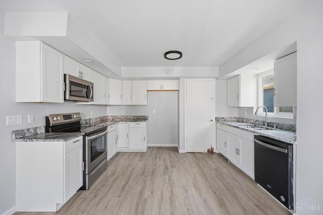 5866 Kennedy Avenue, Cincinnati, OH 45213