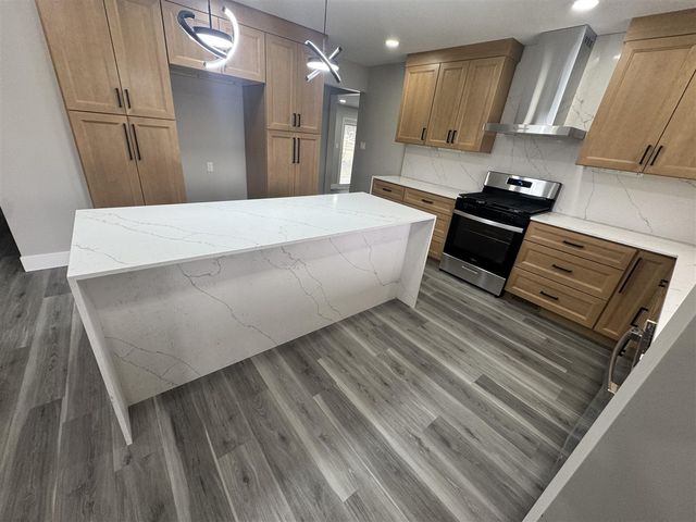 41718 Mae Wood Drive, Sterling Heights, MI 48313