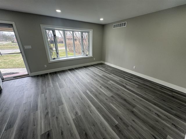 41718 Mae Wood Drive, Sterling Heights, MI 48313