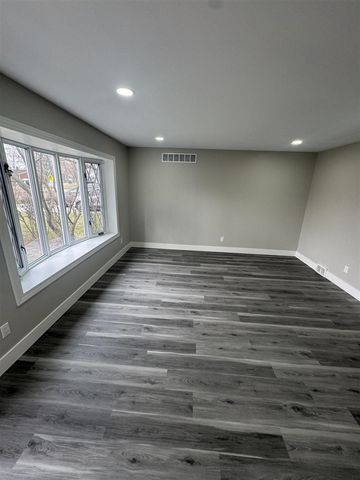 41718 Mae Wood Drive, Sterling Heights, MI 48313