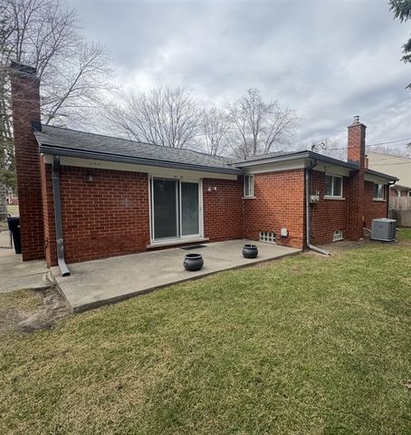 41718 Mae Wood Drive, Sterling Heights, MI 48313