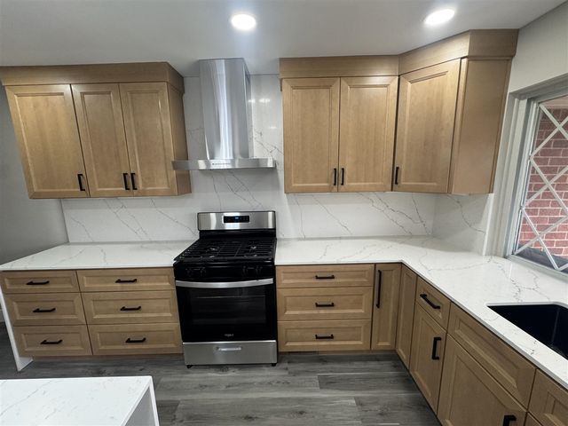 41718 Mae Wood Drive, Sterling Heights, MI 48313