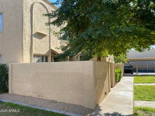 8063 E GLENROSA Avenue, Scottsdale, AZ 85251