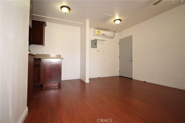 7914 Seville Avenue B, Huntington Park, CA 90255