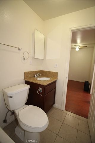 7914 Seville Avenue B, Huntington Park, CA 90255