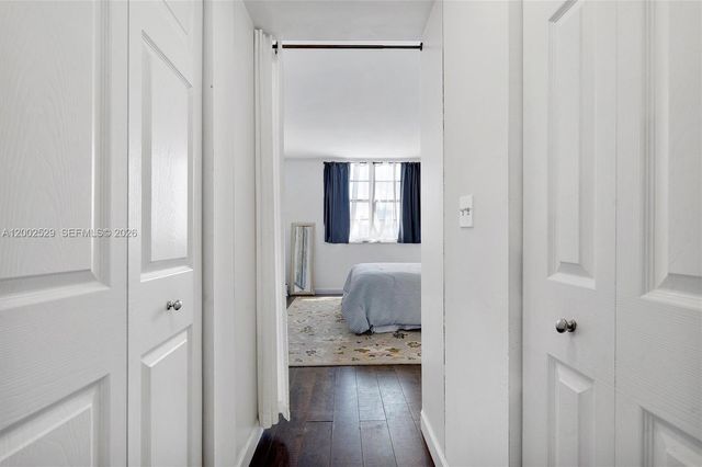 300 Bayview Dr 1503, Sunny Isles Beach, FL 33160