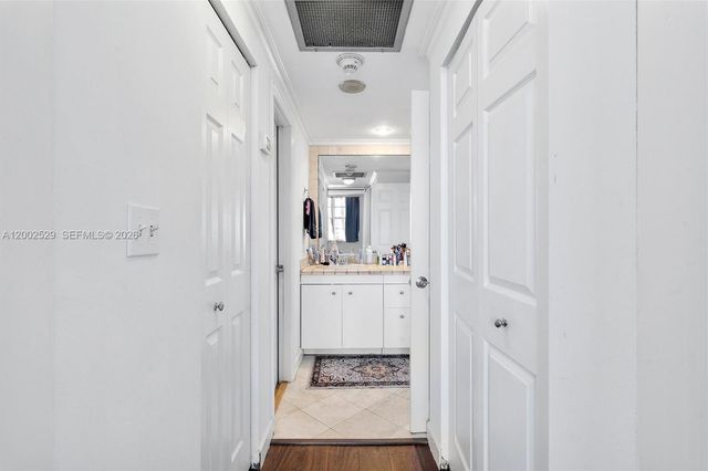 300 Bayview Dr 1503, Sunny Isles Beach, FL 33160