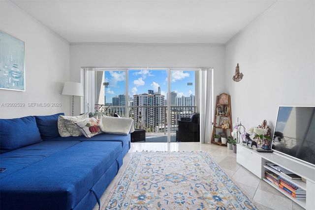 300 Bayview Dr 1503, Sunny Isles Beach, FL 33160