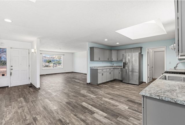 150 Eaton Road SE, Rio Rancho, NM 87124