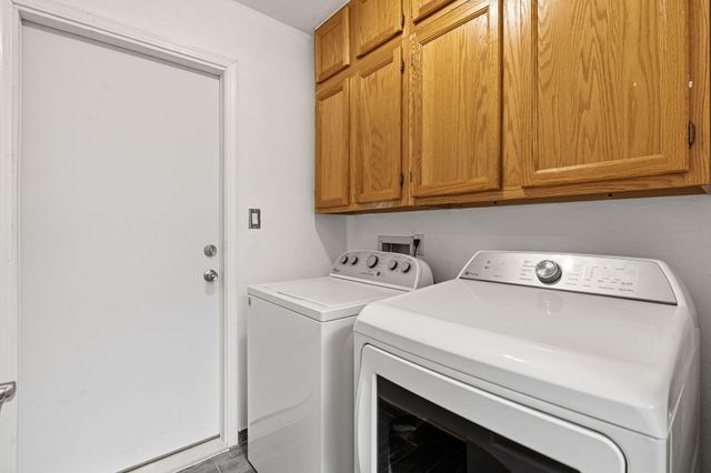 150 Eaton Road SE, Rio Rancho, NM 87124