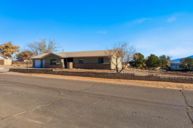 150 Eaton Road SE, Rio Rancho, NM 87124