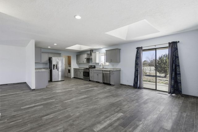 150 Eaton Road SE, Rio Rancho, NM 87124