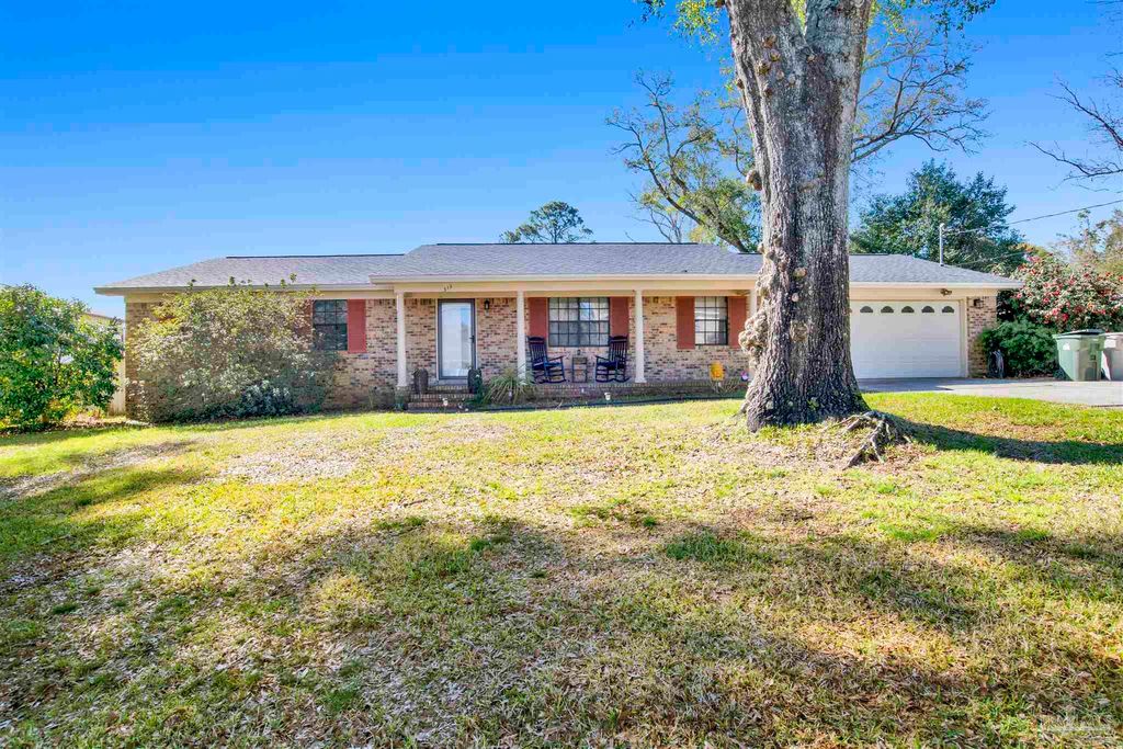 315 Teakwood Cir, Pensacola, FL 32506