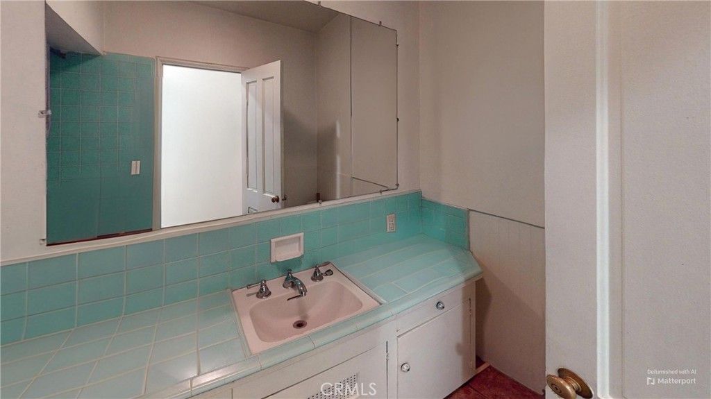 Image 21 of property listing at 6014 Elenor Street, Riverside, CA 92506