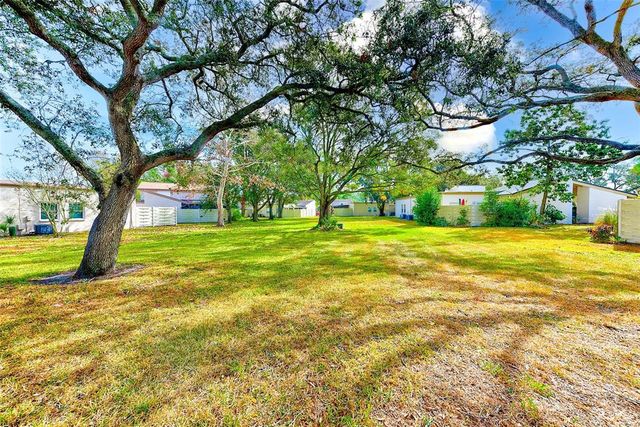 2579 FOREST RUN COURT, Clearwater, FL 33761