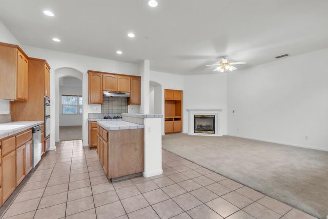 2081 Sebastian Way, Roseville, CA 95661