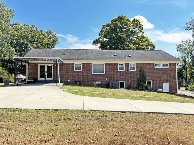 4104 Cecil Ct, Nashville, TN 37207
