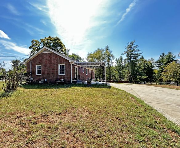 4104 Cecil Ct, Nashville, TN 37207