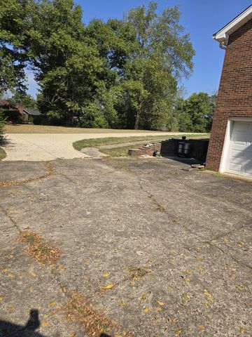 4104 Cecil Ct, Nashville, TN 37207