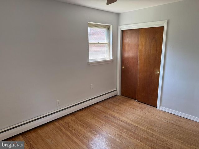 136 N SYLVANIA AVE, Jenkintown, PA 19046