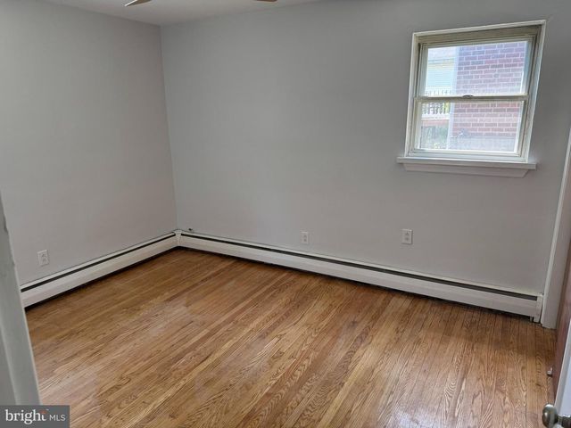 136 N SYLVANIA AVE, Jenkintown, PA 19046