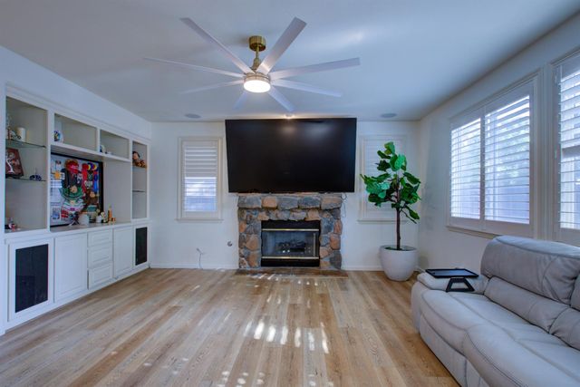 4208 Blake Dr, Modesto, CA 95356