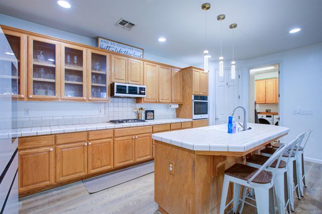 4208 Blake Dr, Modesto, CA 95356