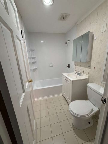 27 Gordon St 105, Framingham, MA 01702