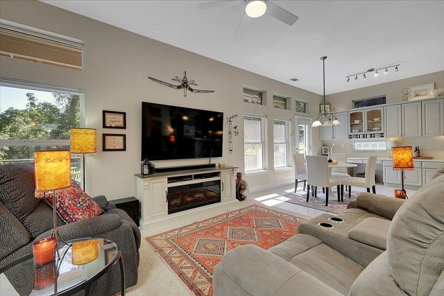 13750 Strawberry Cir, Penn Valley, CA 95946
