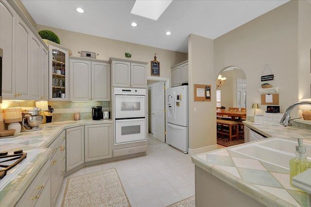 13750 Strawberry Cir, Penn Valley, CA 95946