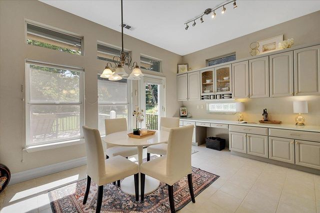 13750 Strawberry Cir, Penn Valley, CA 95946