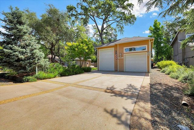 13750 Strawberry Cir, Penn Valley, CA 95946