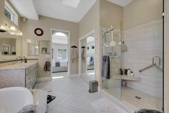 13750 Strawberry Cir, Penn Valley, CA 95946