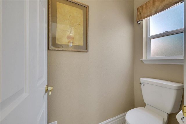 13750 Strawberry Cir, Penn Valley, CA 95946