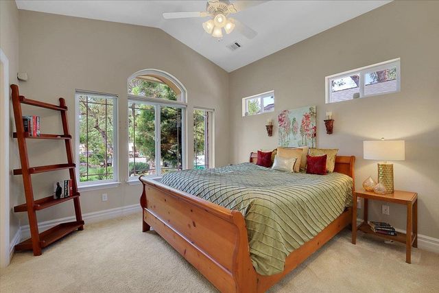 13750 Strawberry Cir, Penn Valley, CA 95946